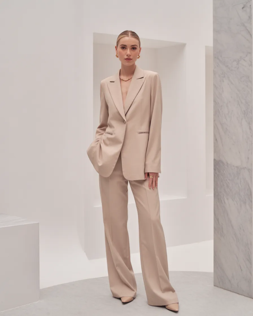 Monochromatic Suit Set