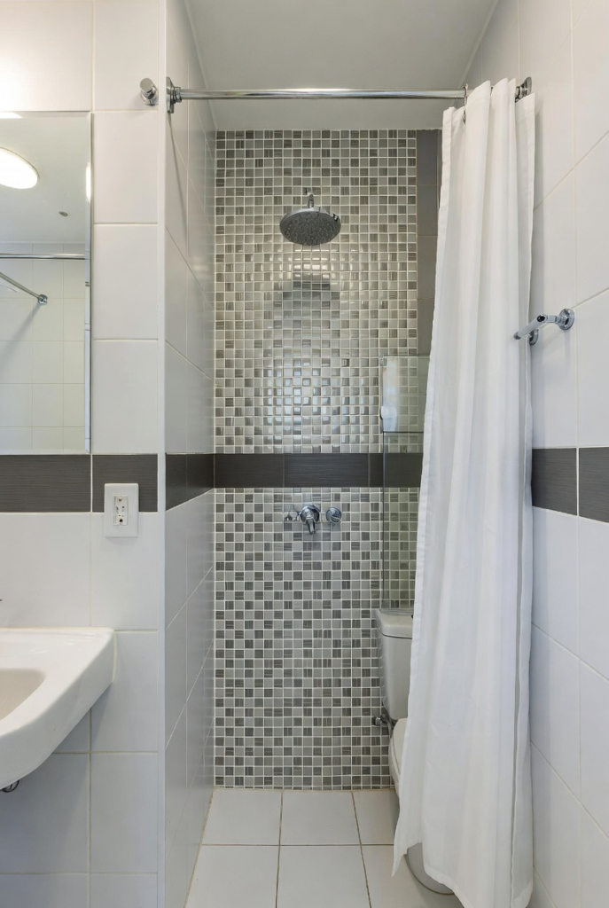 Shower with Accent Tile Wall